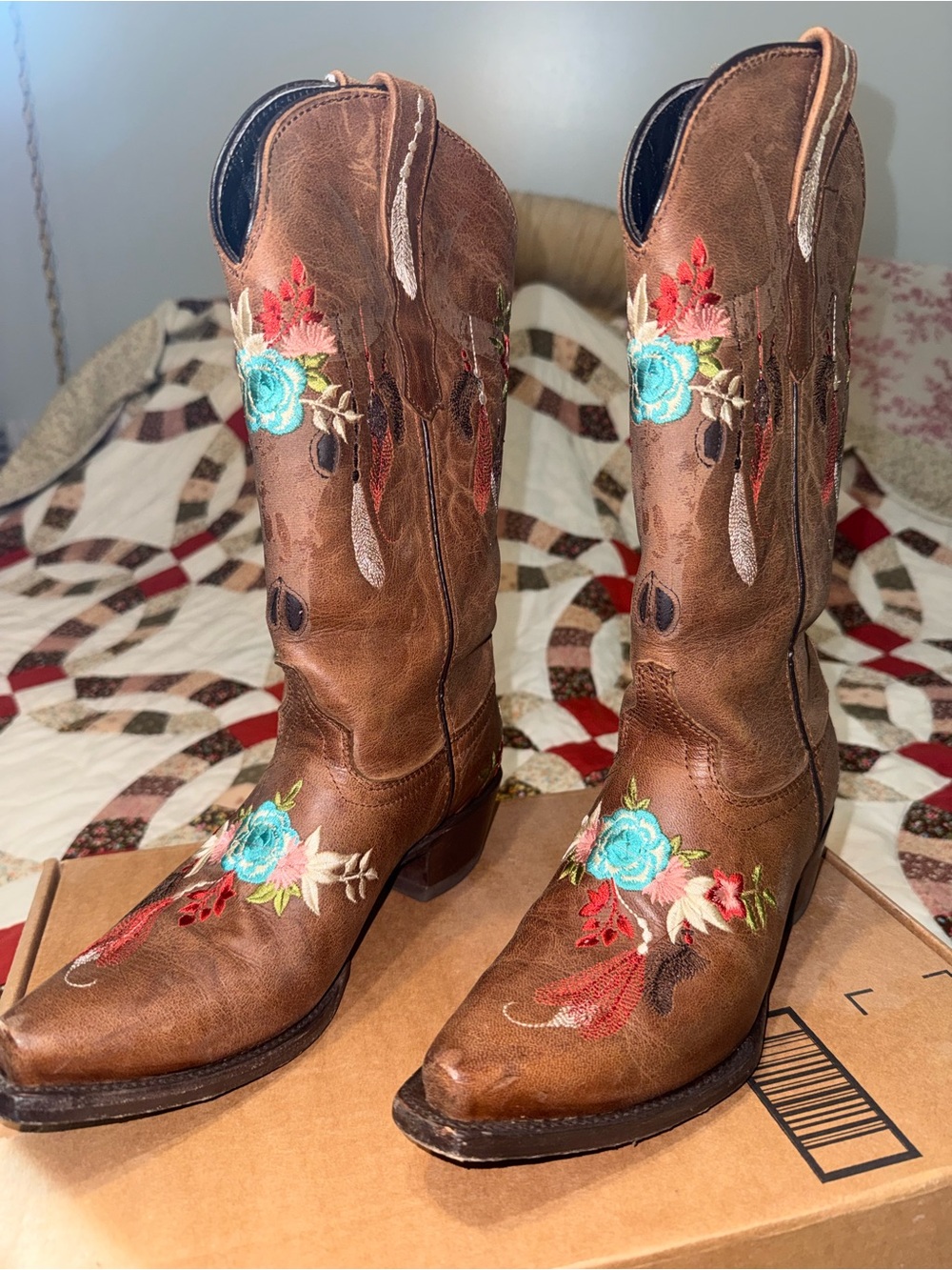 Soto Boots Women's Brown Embroidered Western Boots with Turquoise Floral Accent